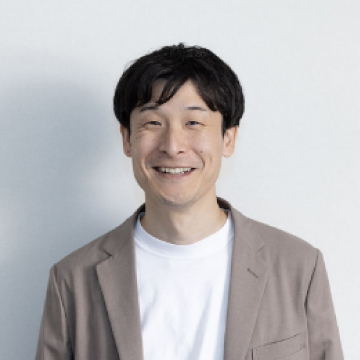 栗田翼氏
